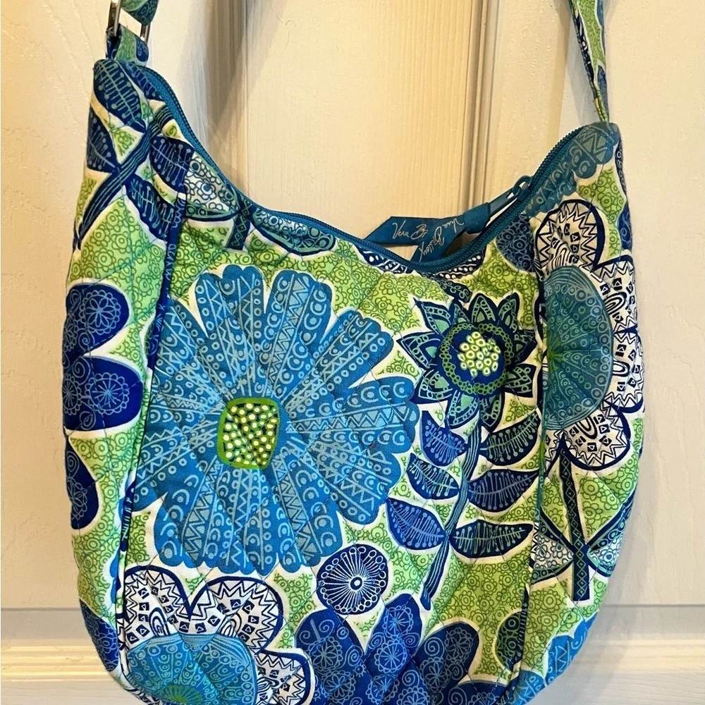 Vera Bradley Clare Lizzy Crossbody Bag Doodle Daisy w/Magnetic pocket purse